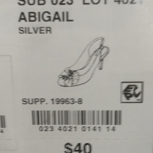 Used once for wedding don't need - Picture 3 of 3